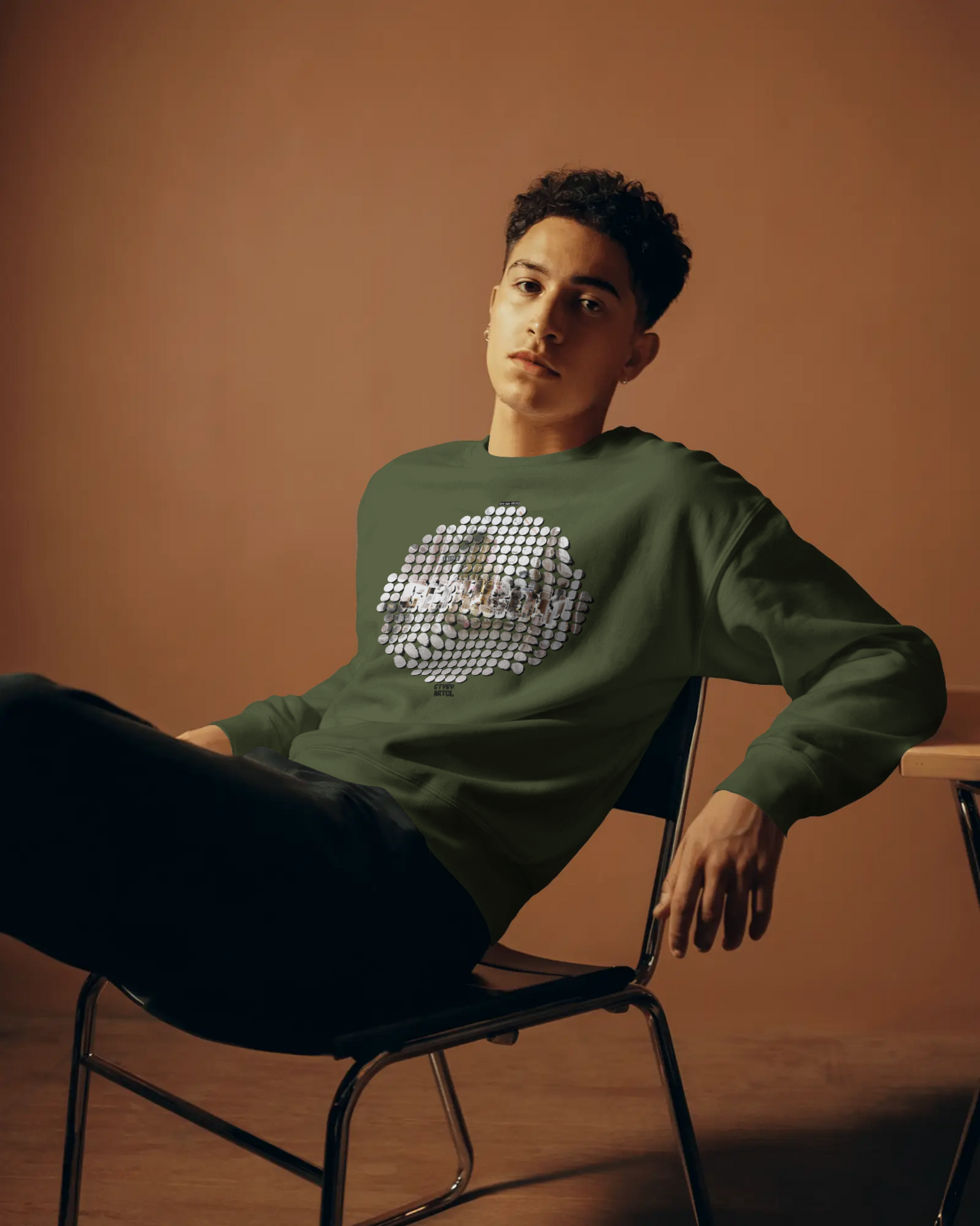 Retro-Fit Spotted City Circle Sweatshirt