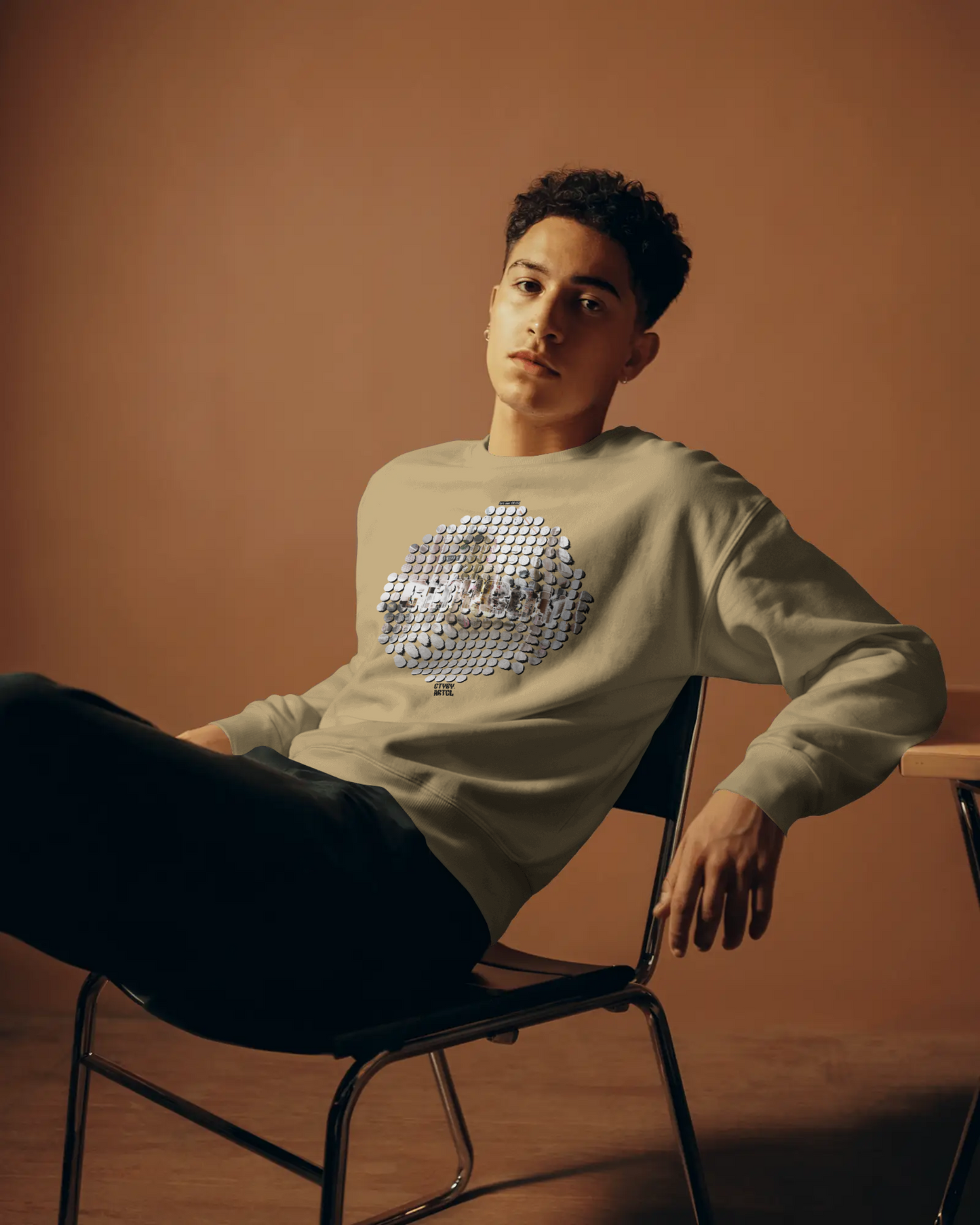 Retro-Fit Spotted City Circle Sweatshirt