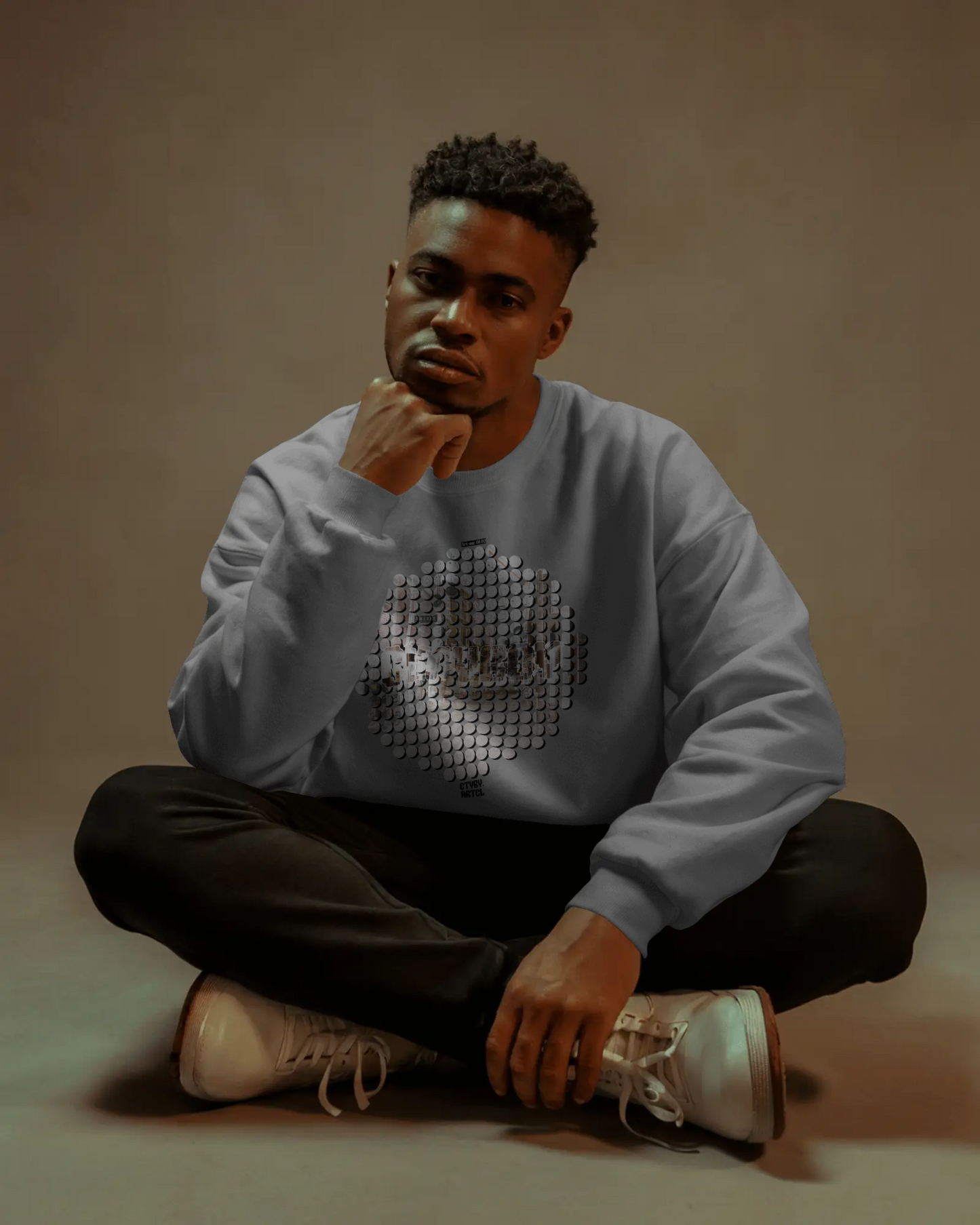 Retro-Fit Spotted City Circle Sweatshirt